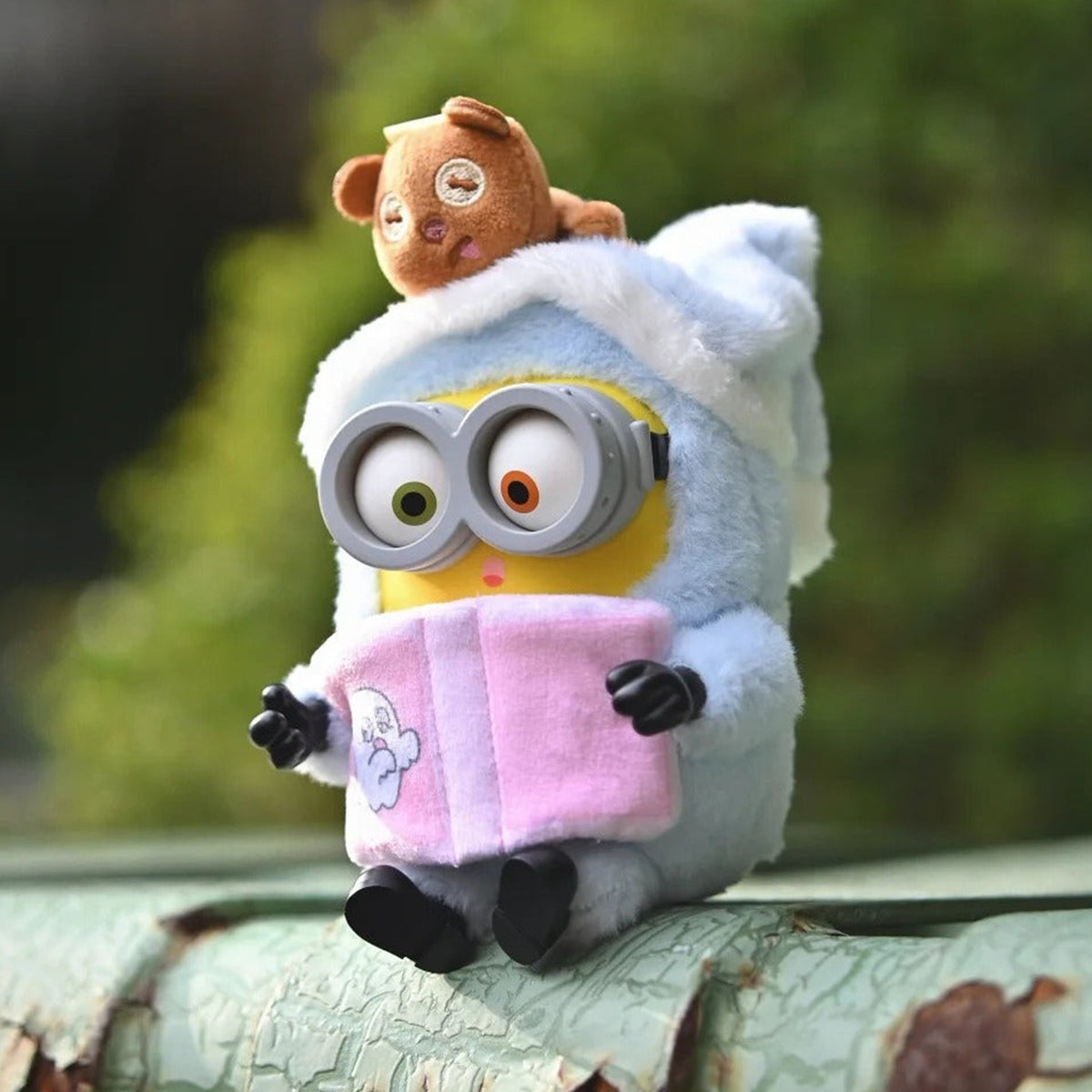 Minions Bob and Tim Best Buddies Forever Series Vinyl Plush Keychain Blind Box - Complete blue fluffy vinyl plush keychain with pink book and bear detail; display props not included; random design not guaranteed