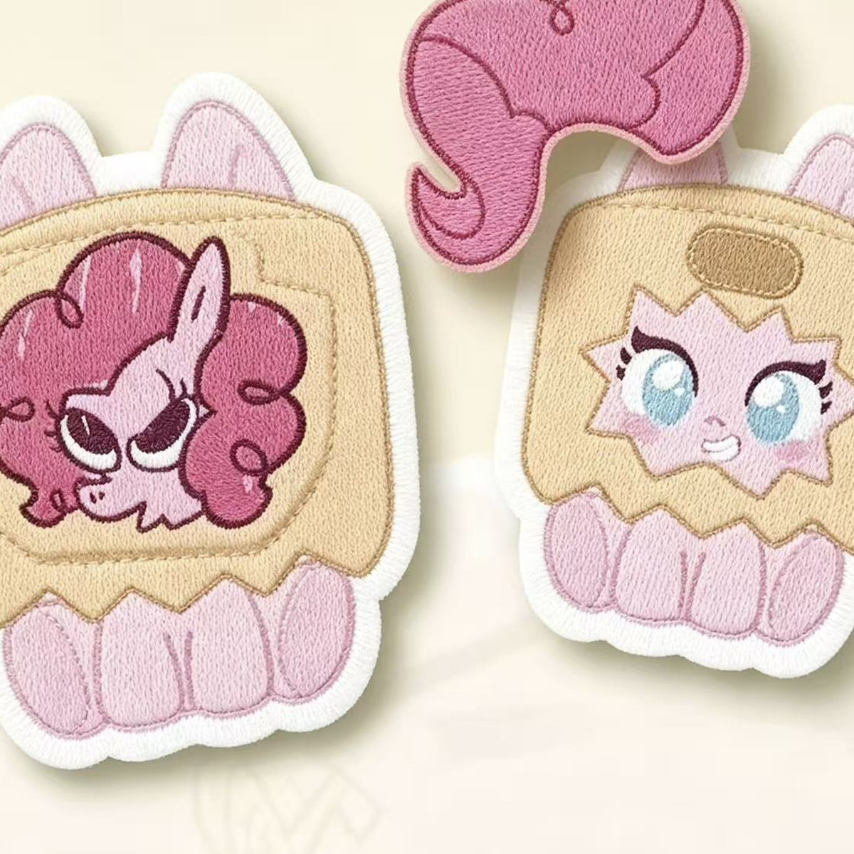 My Little Pony Box Play Series Plush Pendant Blind Box - Paired reverse-side plush pendant details with outer edges cropped; random design not guaranteed