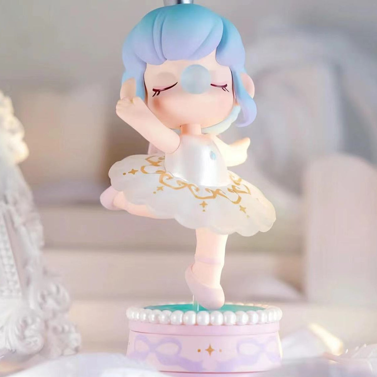 Nanci Museum of Fantasy: Museum of Fantasy blue-haired ballet figure