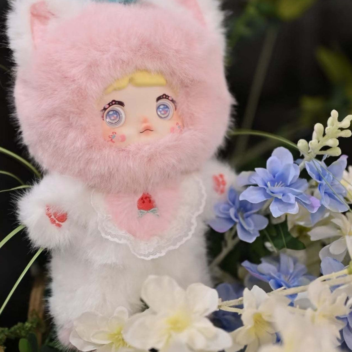 NOMMI Interesting Fruits - strawberries face detail original product view | KikiBuddies