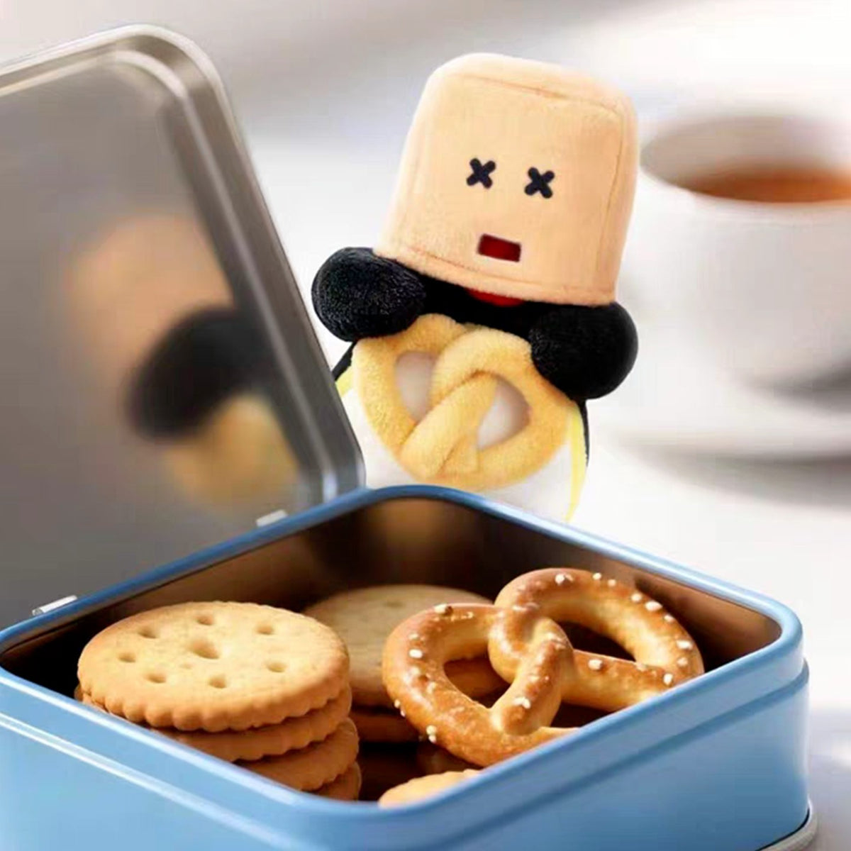 Pingu Hide and Seek Series Plush Blind Box - Snack costume design example; random design not guaranteed