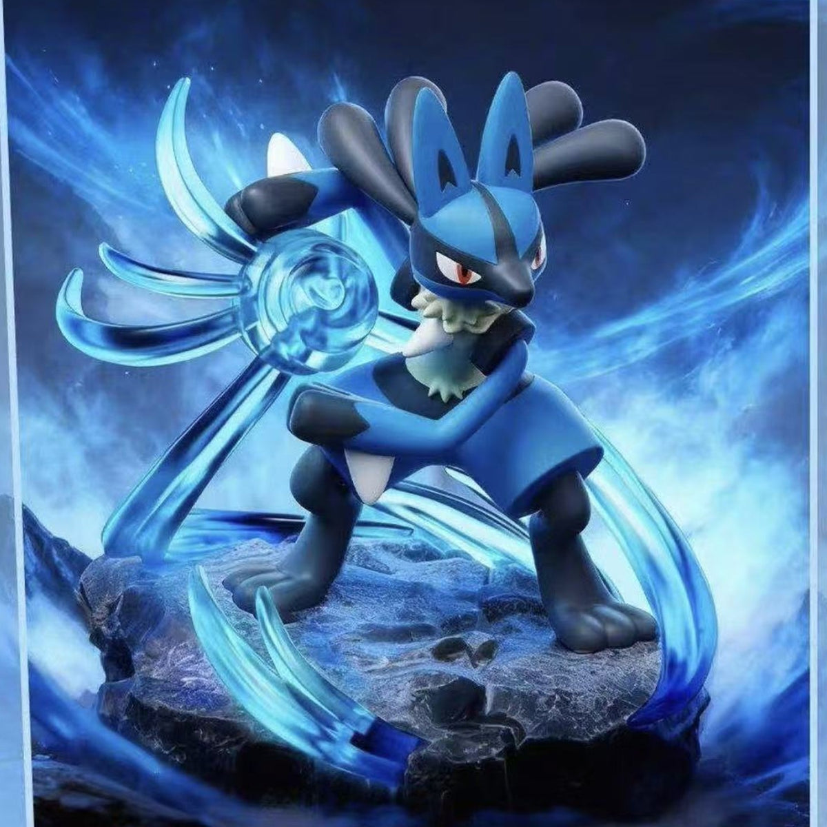 Pokemon Full Power Battle - Lucario with blue battle base