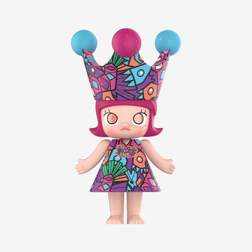 HAN MEILIN Royal MOLLY 400% front view with colorful crown and printed dress