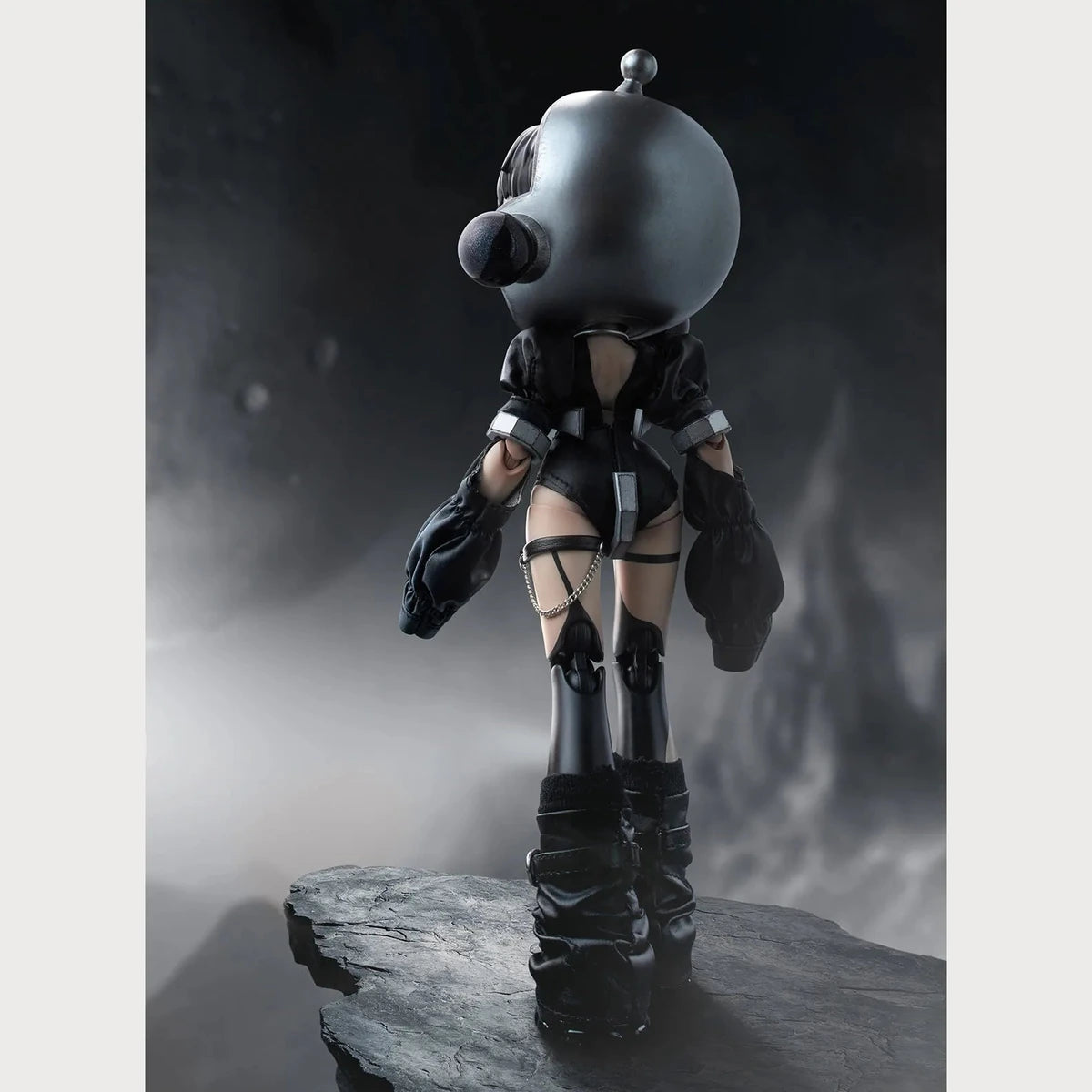 SKULLPANDA The Unknown 1/6 Action Figure — complete back