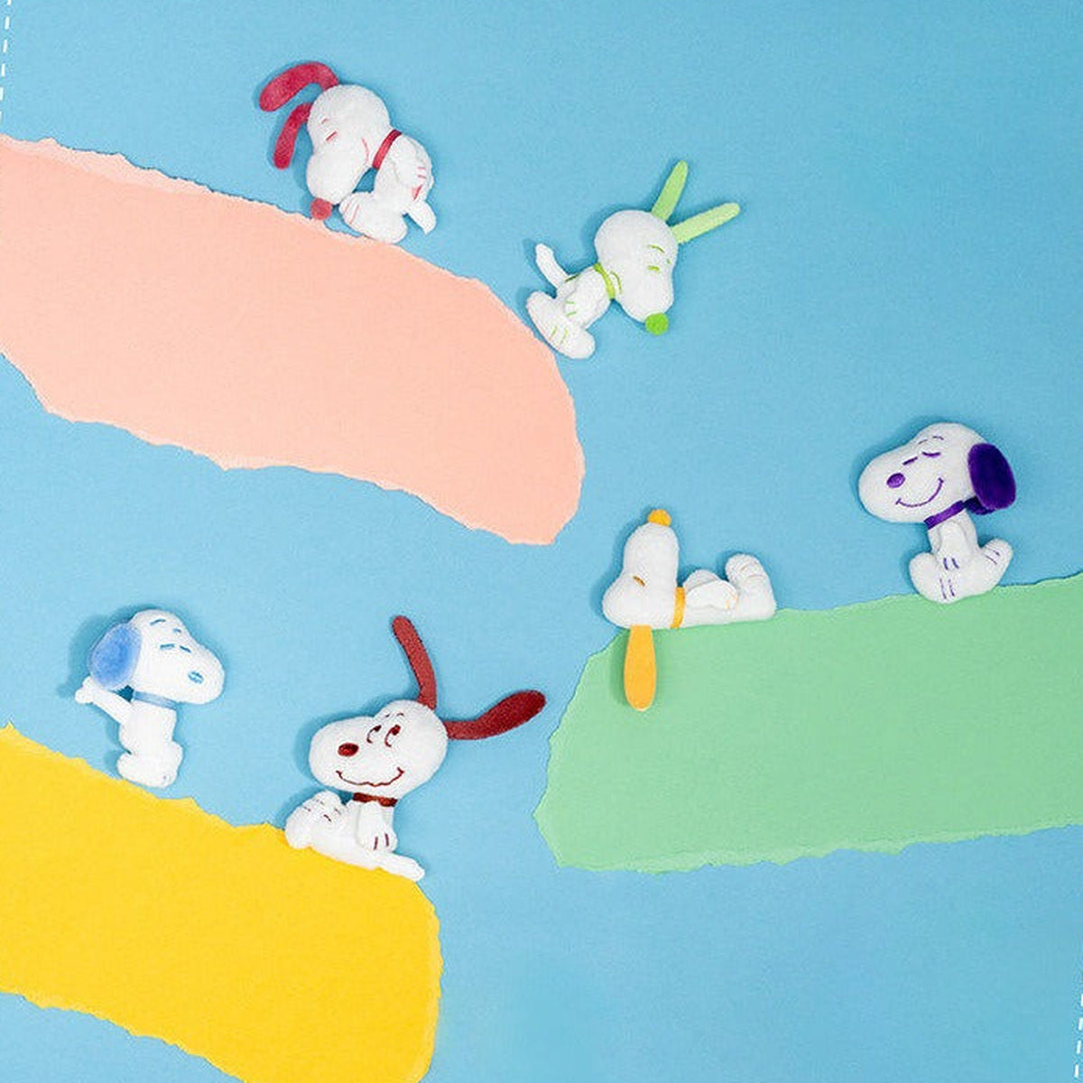 Snoopy Colorful Daily Life Series Plush Brooch Blind Box - Snoopy colored-ear plush brooch comparison; random design not guaranteed