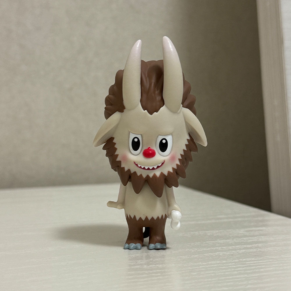 THE MONSTERS Super Group Mini Figures Series 3 — Set A, 7–8.5cm - lifestyle scene | KikiBuddies