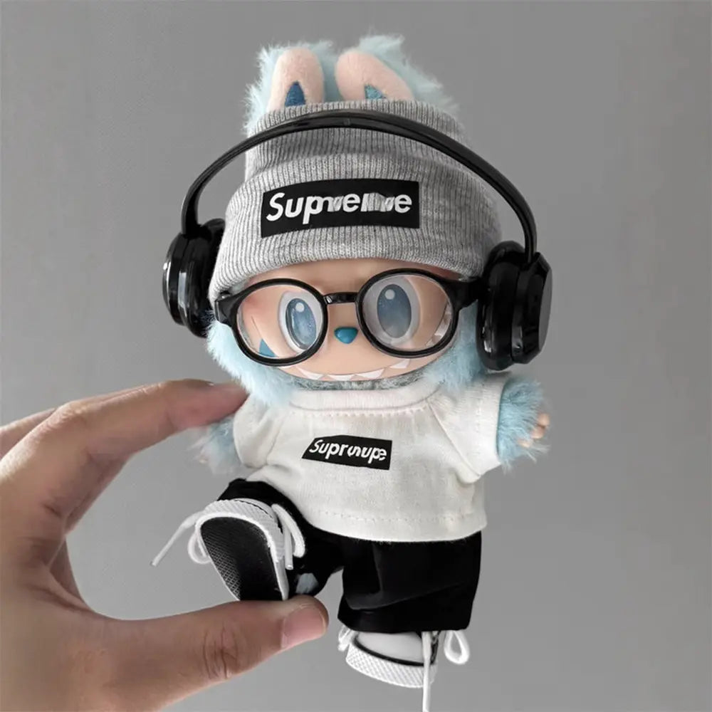 SUPRE-Style 6-Piece Streetwear Set for Labubu 17cm - detail view | KikiBuddies