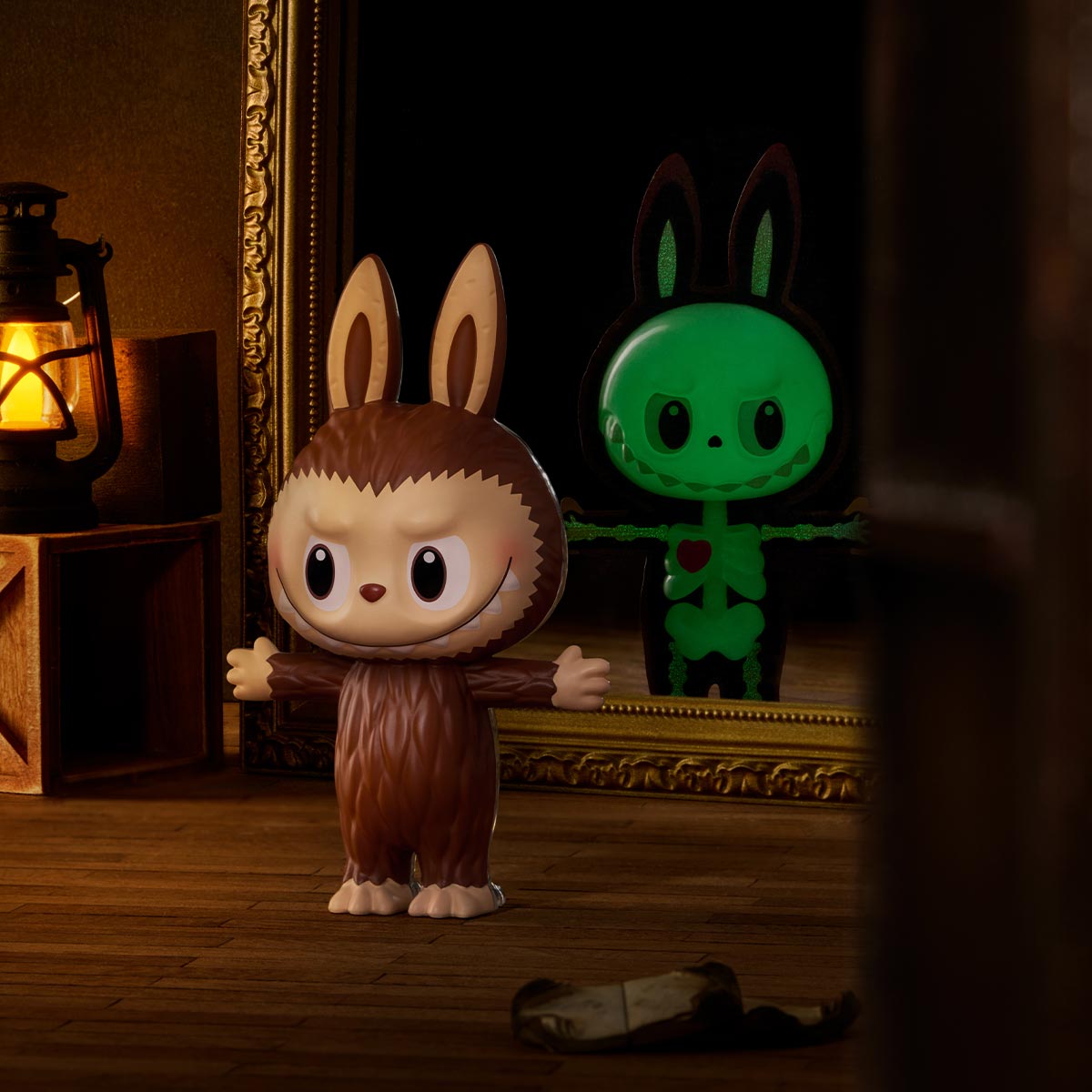 The Attic of Oddities Watch Your Back confirmed single figure; scene props are not included