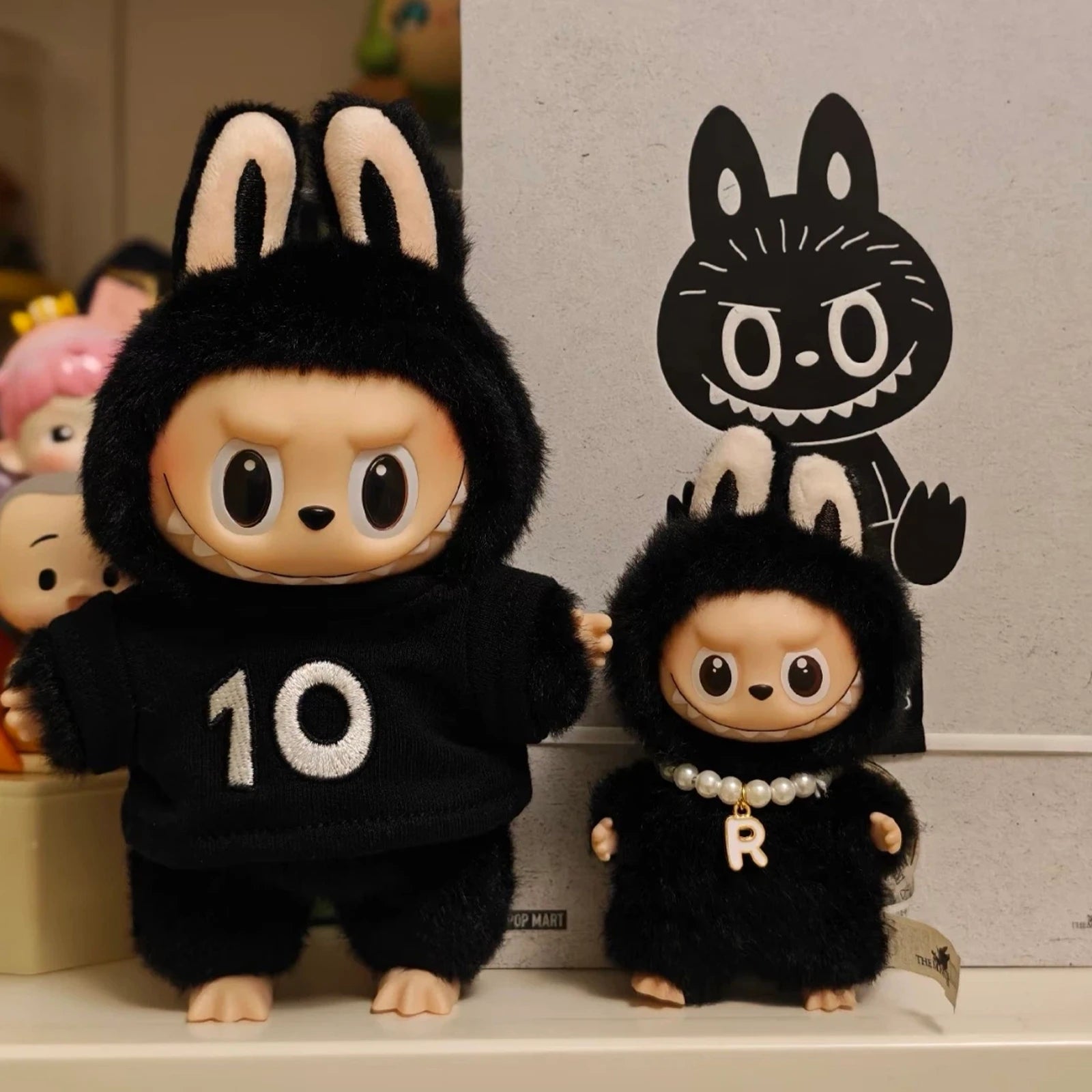 THE MONSTERS 10th Anniversary Tour Series Vinyl Plush Pendant — 17.5cm - main product card | KikiBuddies
