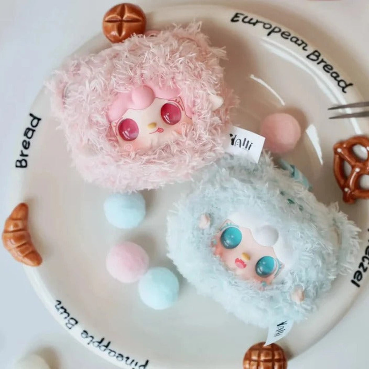 Yooki-V9 Generation Plush Blind Box-Pinch Little Bear - Two plush pendant bodies displayed together as series examples; random design not guaranteed
