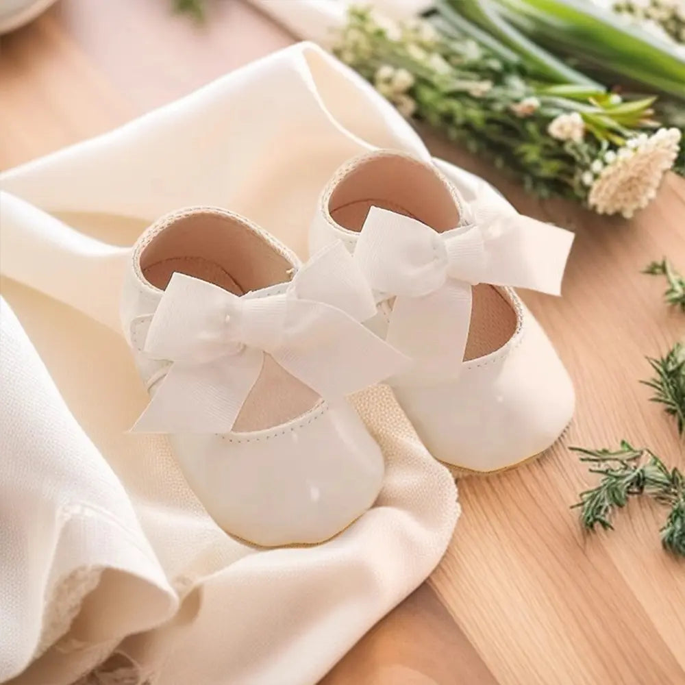 Zimomo 58cm white wedding dress and veil outfit - lifestyle scene | KikiBuddies